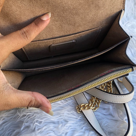 Last one COACH MINI KLARE CROSSBODY IN SIGNATURE CANVAS WITH HEART PRINT - Picture 8 of 12